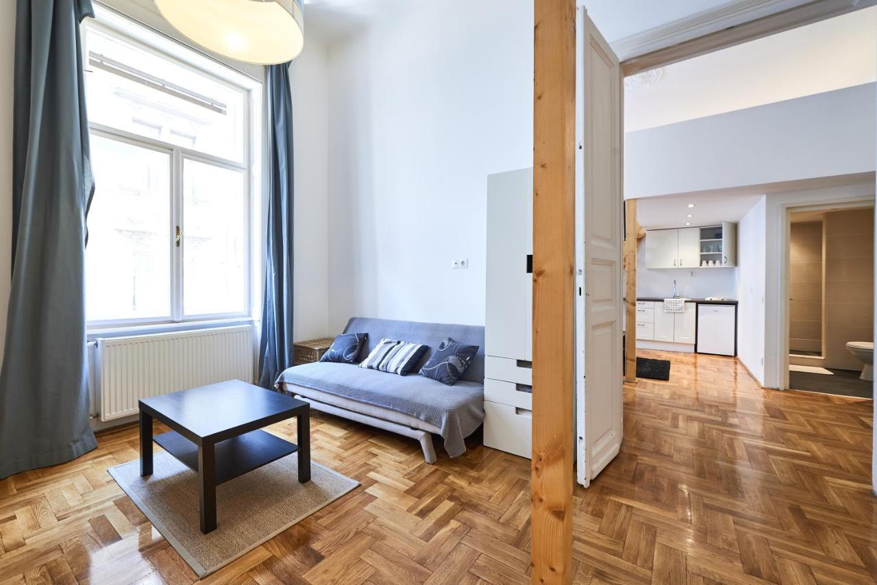 Large Apartment For Groups City Center Dist. VII Budapest Exterior foto