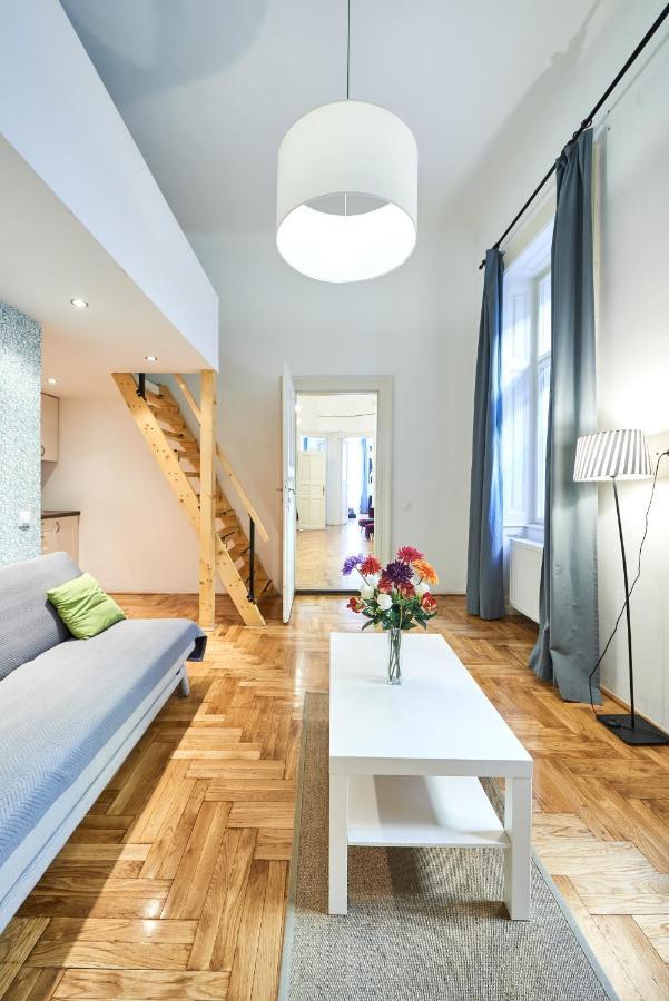 Large Apartment For Groups City Center Dist. VII Budapest Exterior foto