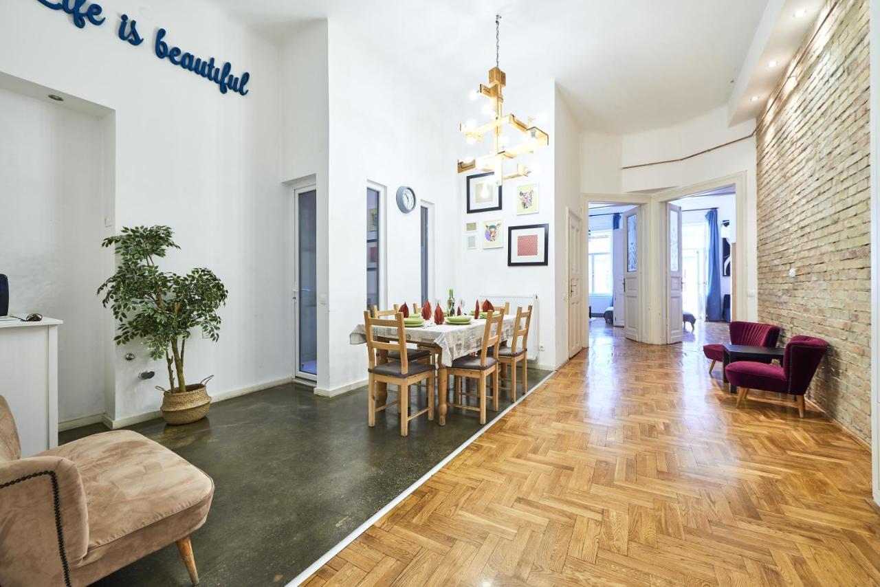 Large Apartment For Groups City Center Dist. VII Budapest Exterior foto